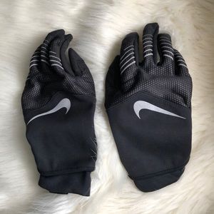 Nike women’s running gloves - black